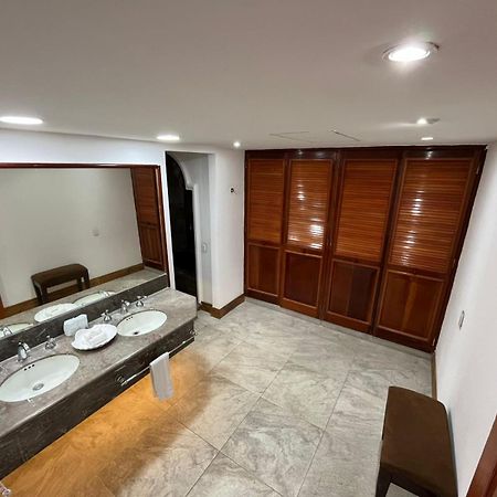 Hotel & Museo Casa Turquesa カンクン エクステリア 写真